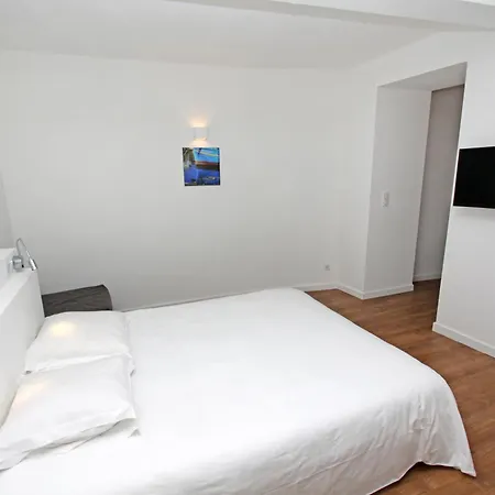 T1 Et T2, Quartier Citadelle, St François * Ajaccio (Corsica)