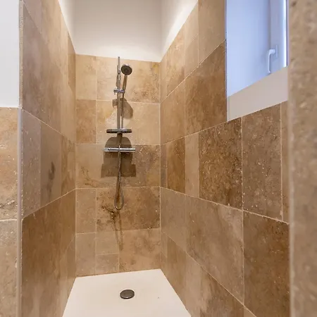 Appartement T1 Et T2, Quartier Citadelle, St François *