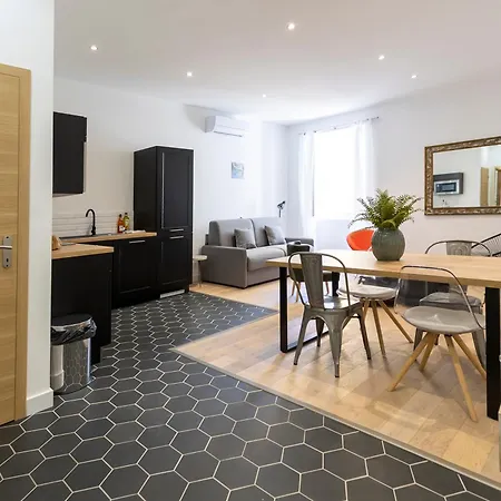 Appartement T1 Et T2, Quartier Citadelle, St François